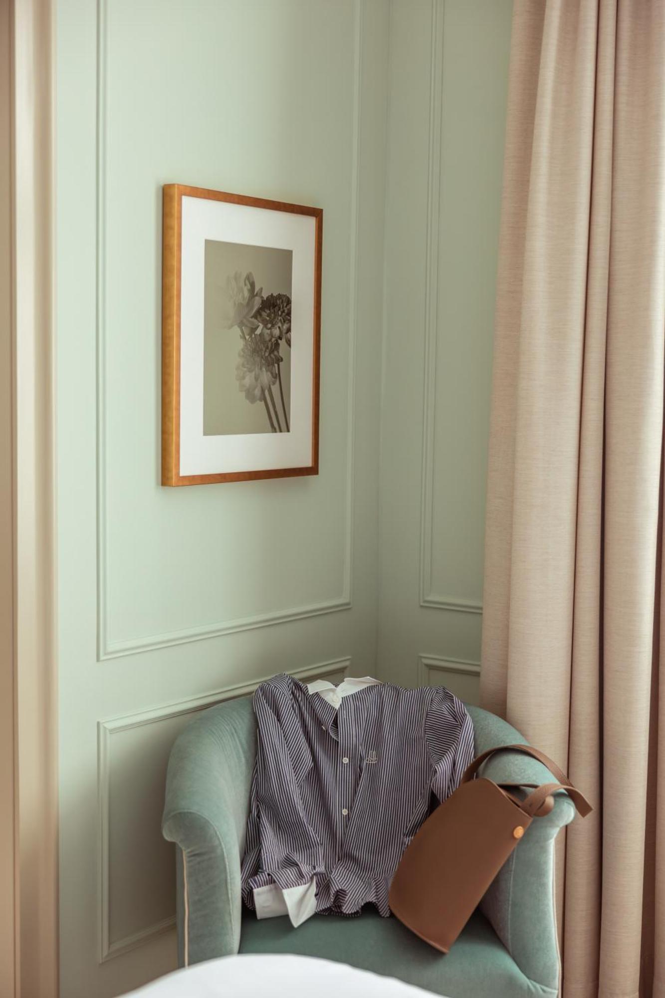 Parkhotel Quellenhof Aachen Luaran gambar A wall panelling